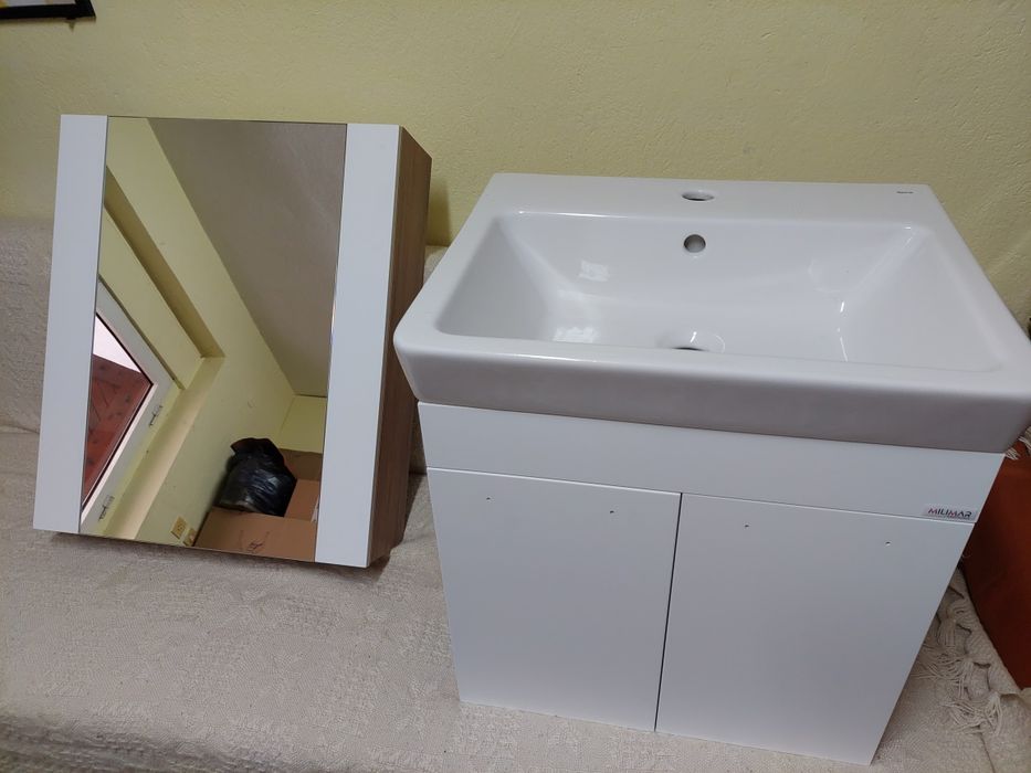 Поръчков комплект водоустайчиви шкафове за баня 55 см