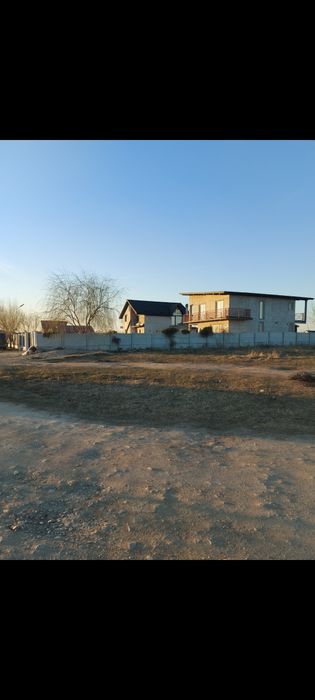 Teren intravilan în spate la Pegeo lângă Lac