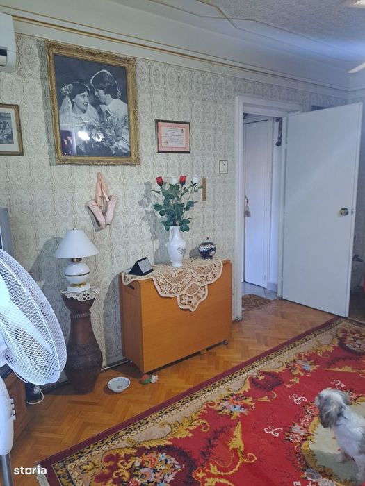 Apartament cu 2 camere etaj 3 din 4 zona P-ța București-Gara Centrală