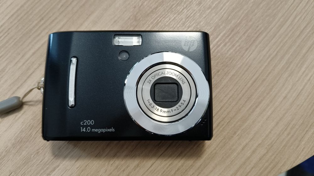 Aparat foto digital HP C200
