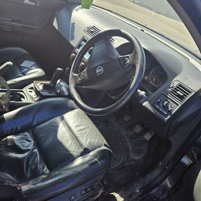 Волво в 50 Volvo v50 на части