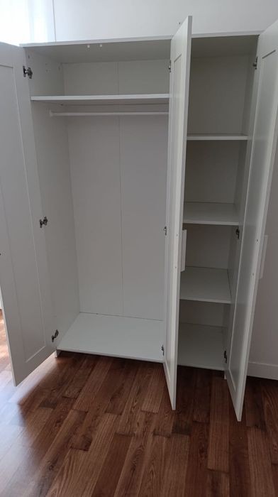 Шкафы для одежды