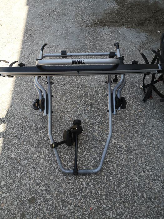 Продавам  стойки за колелета за капака