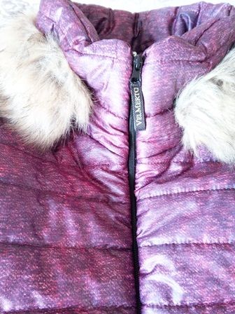 Късо дамско яке с подвижна яка