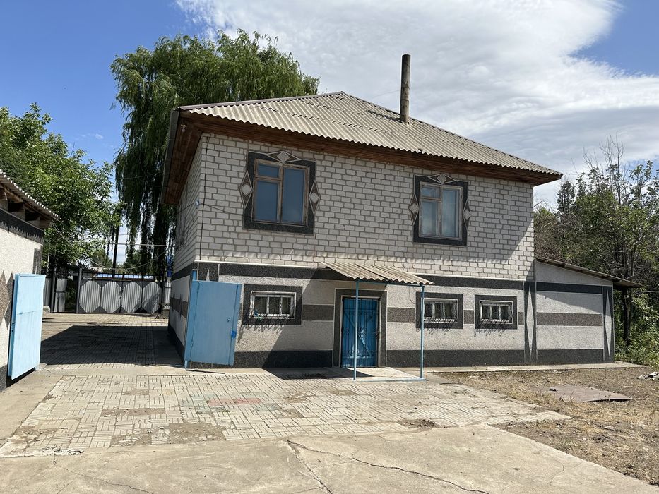 Продам двухэтажный дом в Балык Би