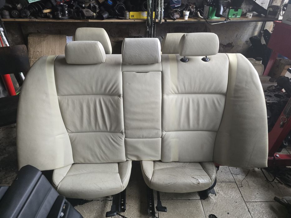 Бмв е90 бежав салон