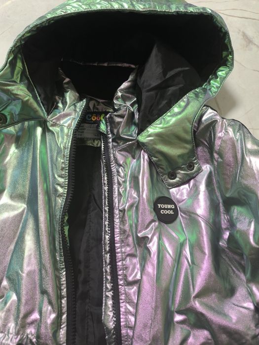 Продам куртку для девочки осень