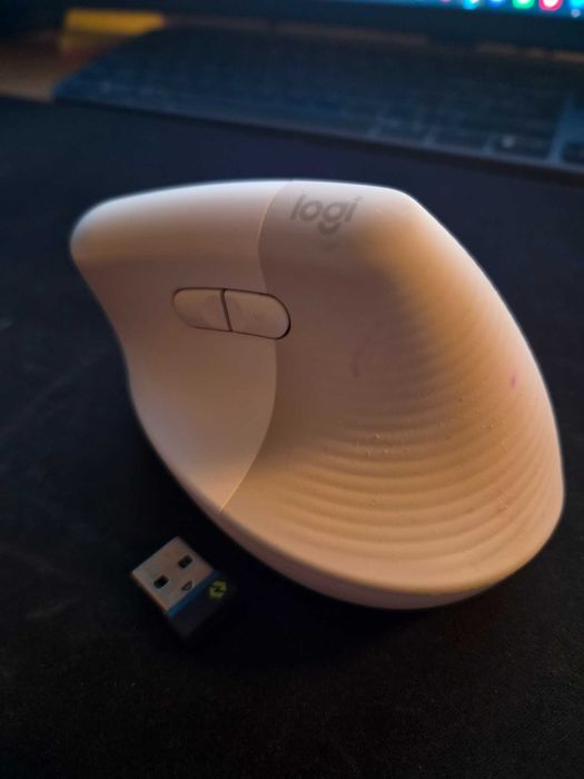 Mouse fara fir Logitech Lift Vertical Ergonomic, Offwhite Pale Grey