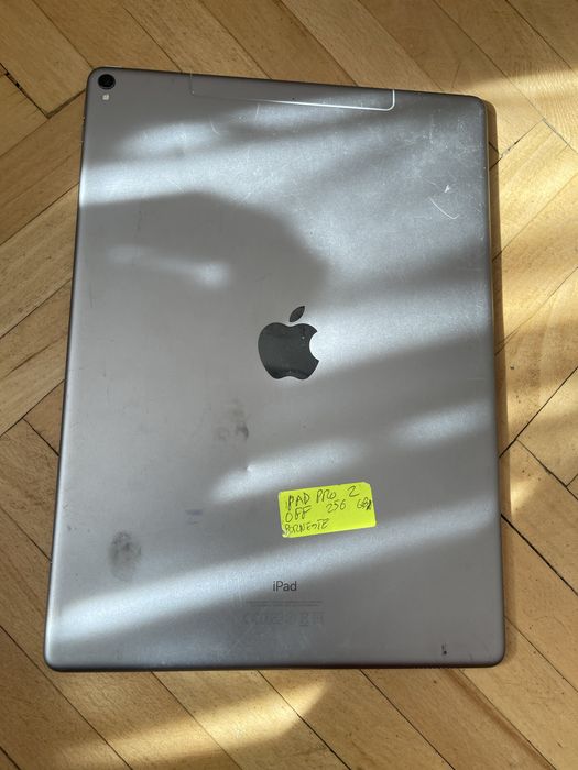 ipad pro 12.9 inch 2nd gen a1671 wi fi + lte