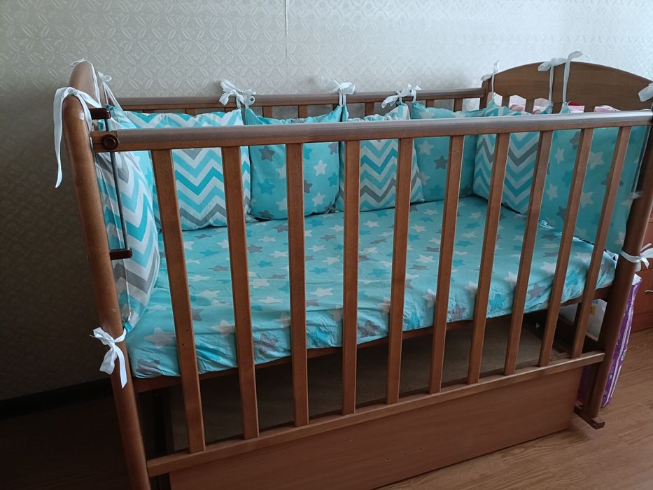 Продам детскую кроватку