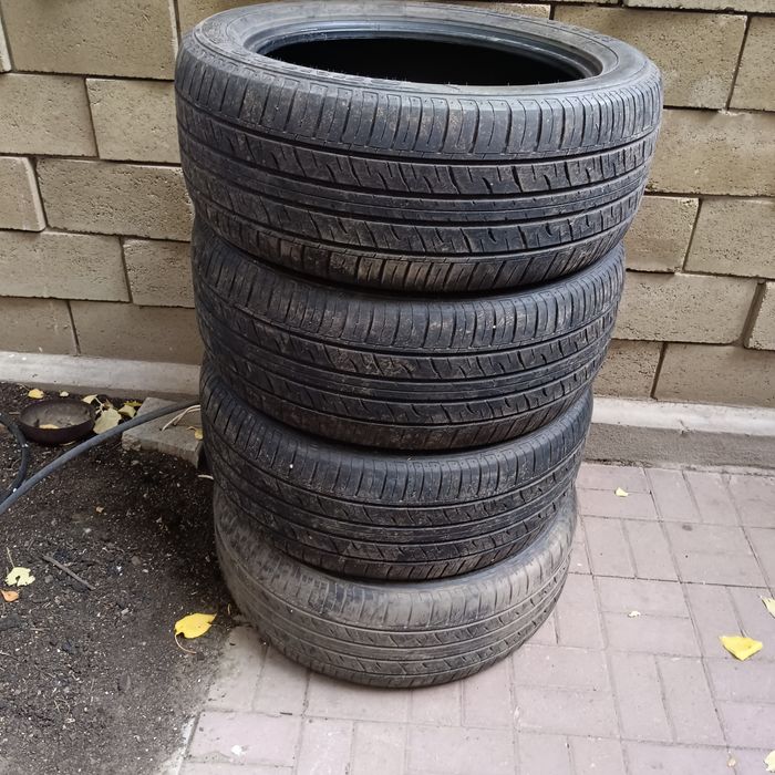 Продам шины от Лексус 570.