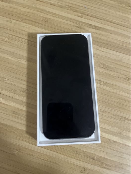 Продам iPhone 16 Pro 256GB