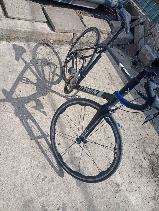 Bicicleta cursiera BTWIN triban 500