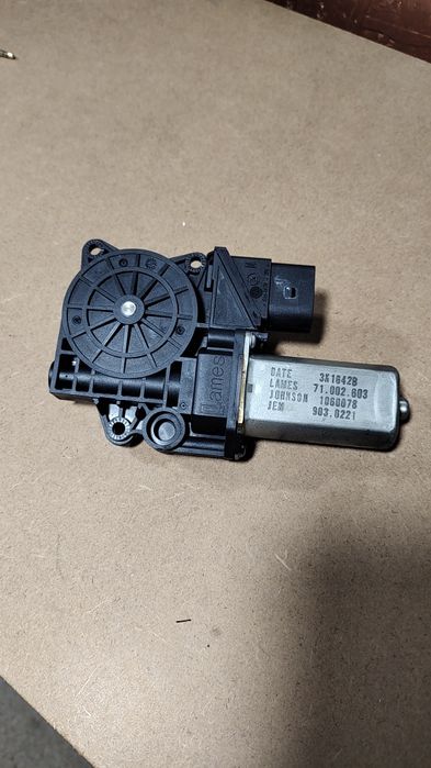 Motoras macara geam BMW E90 Stanga Spate