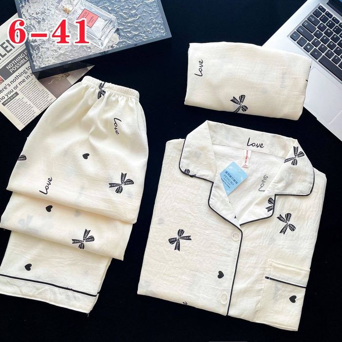 Пижама - в комплекте три одежды