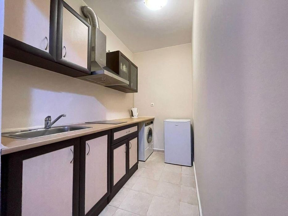 Дава се под наем Едностаен апартамент в с. Кошарица, Област Бургас - 43 кв.м за 204 € - Снимка #2