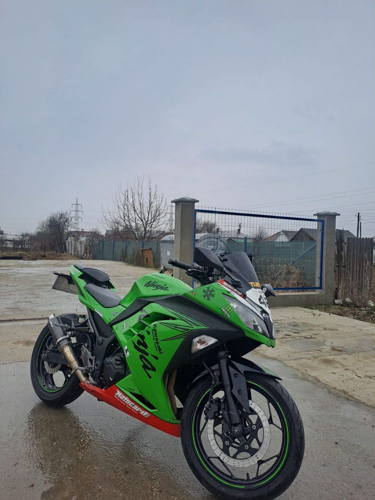 Ninja 300 store a2