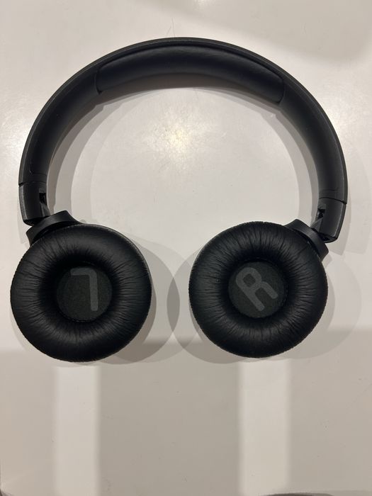 Безпроводные наушники JBL tune