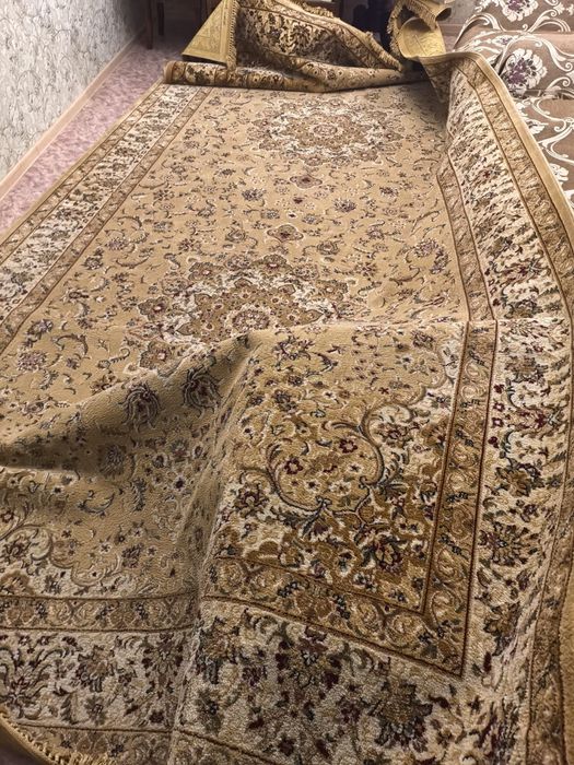 Ковёр в отличном состоянии