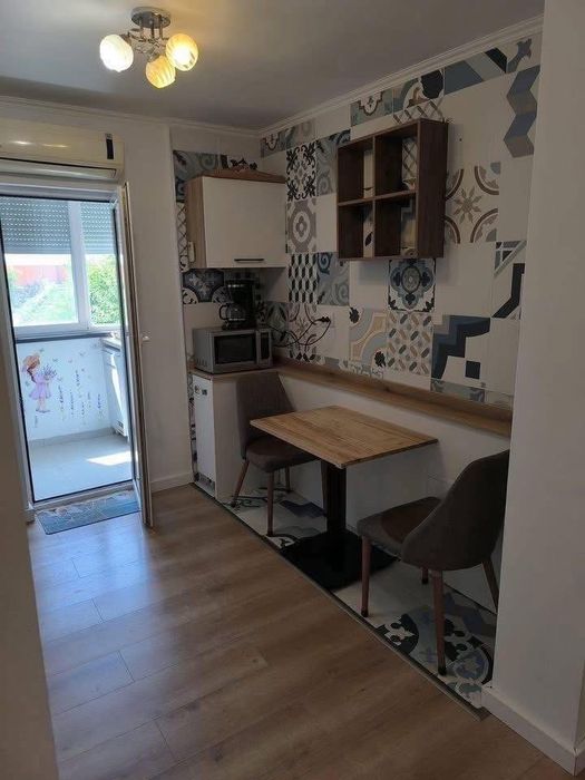 Inchiriez apartament