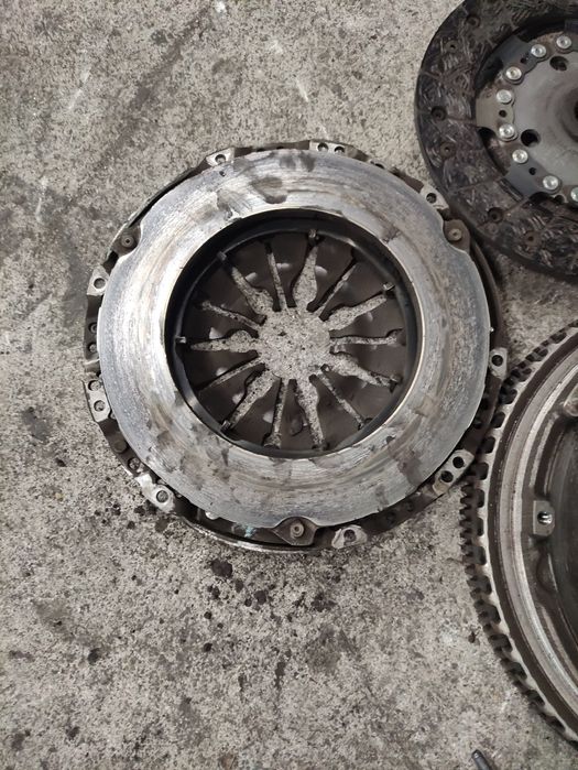 Демпферен маховик за Nissan Juke 1.2Ti