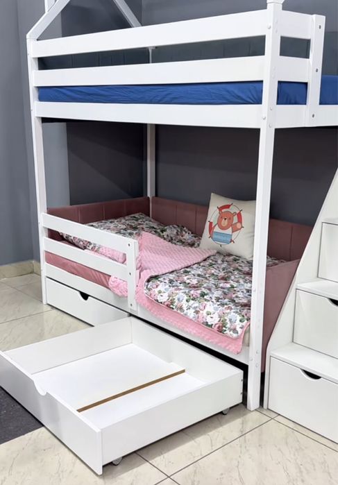 Продам двухъярусную кровать