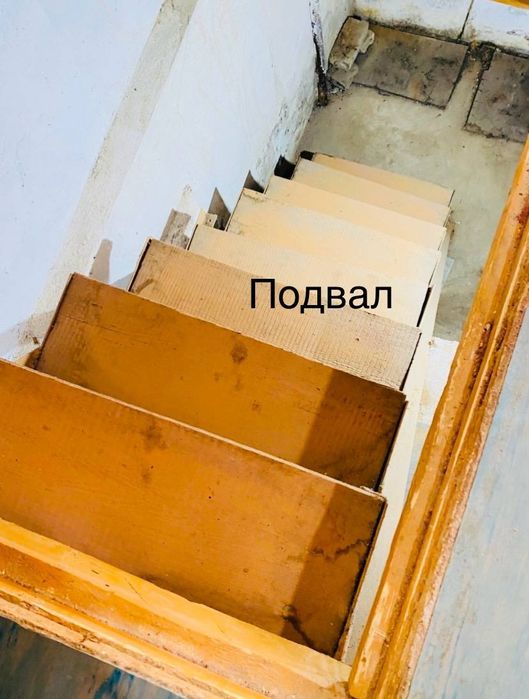 6 сотик, 5 хонали уй сотилади