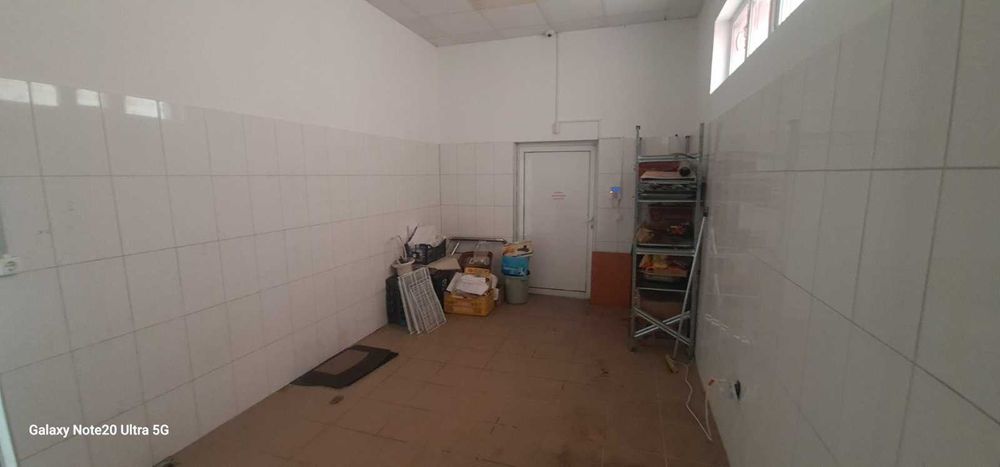 Търговски обект 120 кв.м на главен булевард в ж.к. Младост II