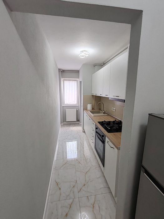 Inchiriez Apartament  modern, 2 camere, zona Vlaicu-Lebada
