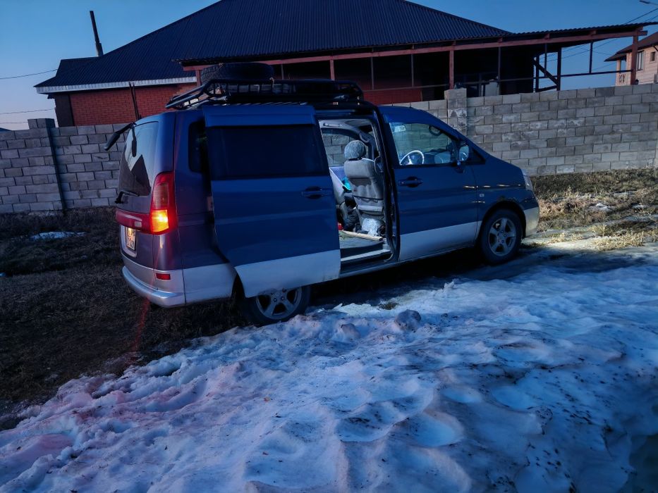 Продам Ниссан Серена