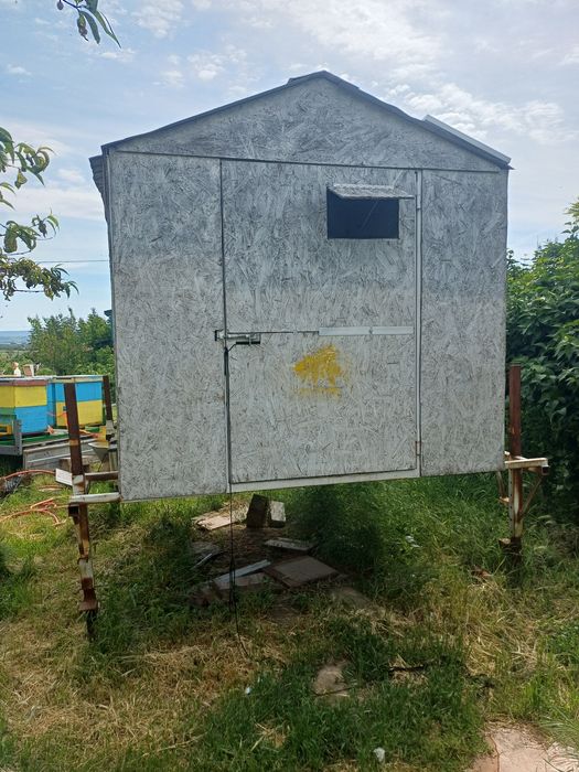 Modul apicol pentru 24 stupi cu cat