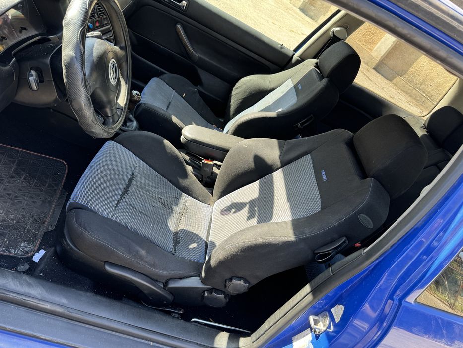 Продавам голф 4 1.9 110кс на части