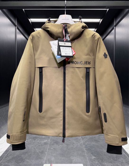 Geaca Moncler , calitate premium , pe comanda , noua , L