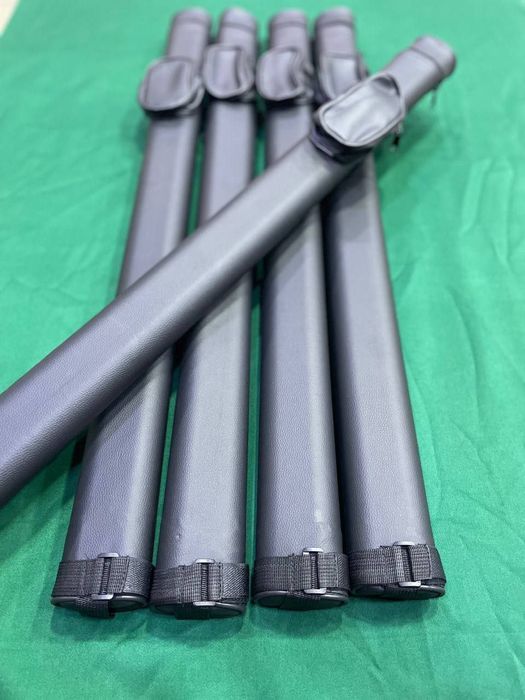 Бильярдные принадлежности и аксессуары, шары, светильники, сукно, кий.