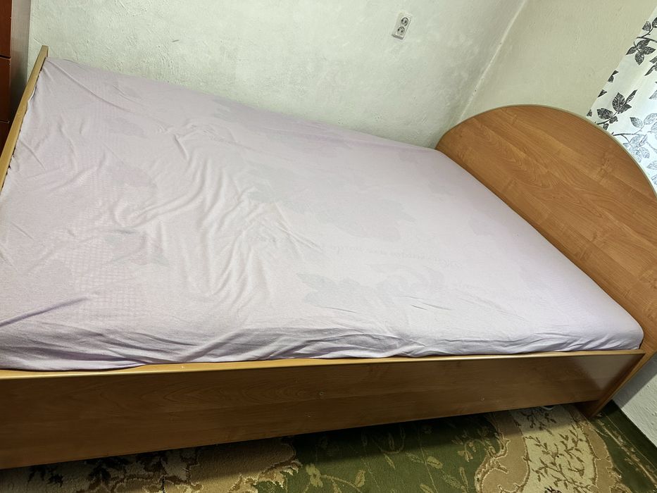 Продам кровать 150*190
