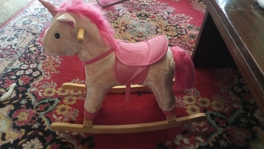 Люлеещ се еднорог