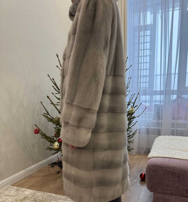 Продам норковую шубу