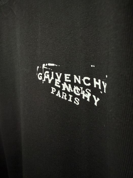 Тениска Givenchy - t-shirt in cotton with Givenchy stamp print
