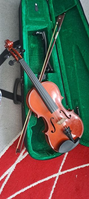 Vând vioara 3/4 stare perfectă