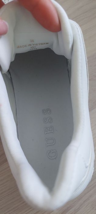 GUESS оригинални нови сникърси, LOVE MOSCHINO кецове