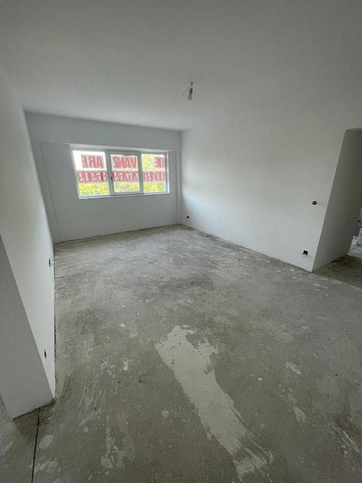Apartament 4 camere, etaj 3, 2 băi, 2 balcoane
