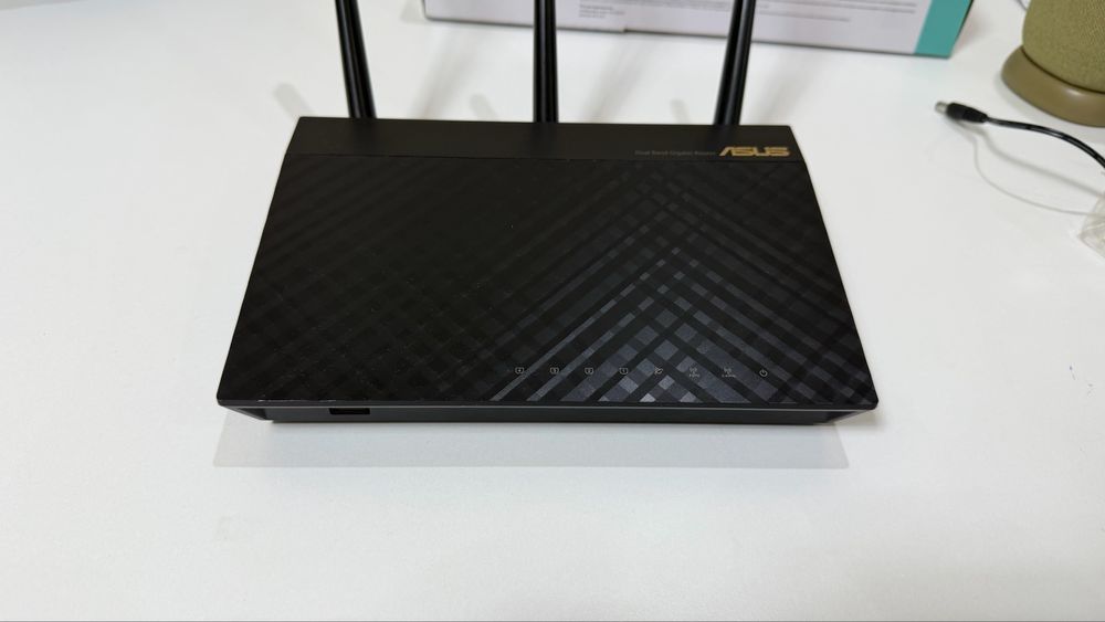 Продается ASUS RT-AC66U B1