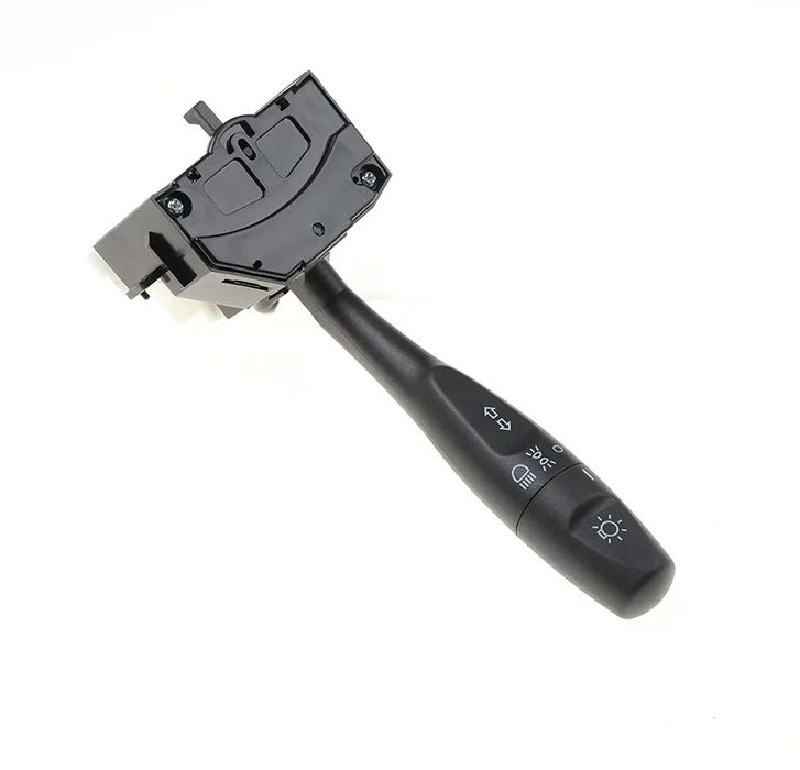 Суппорт передний Монтеро Спорт