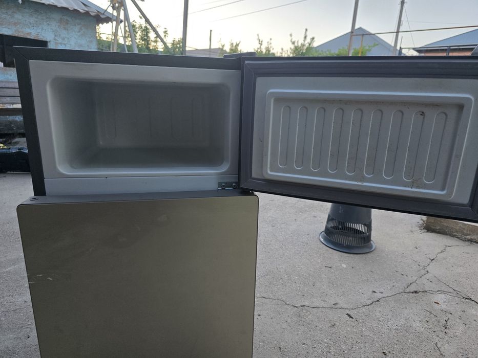 Холодильник маленький