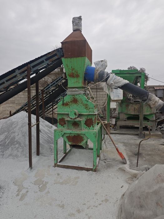 Дробилка, бетона мишалка, лента, сетка. Сотилади срочно