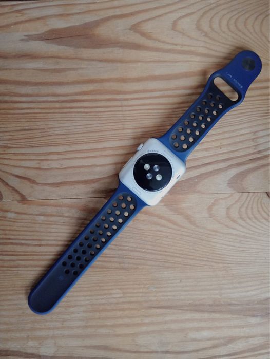 Apple Watch seria 7000, 42mm, A1554