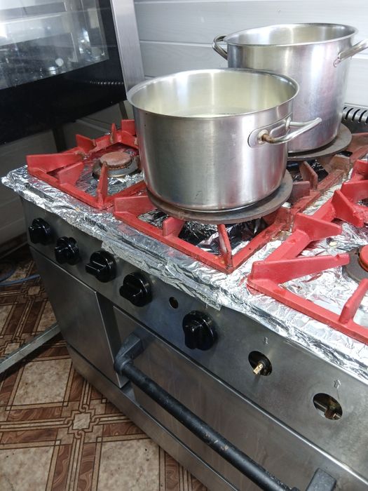 Aragaz profesional 6 ochiuri + cuptor