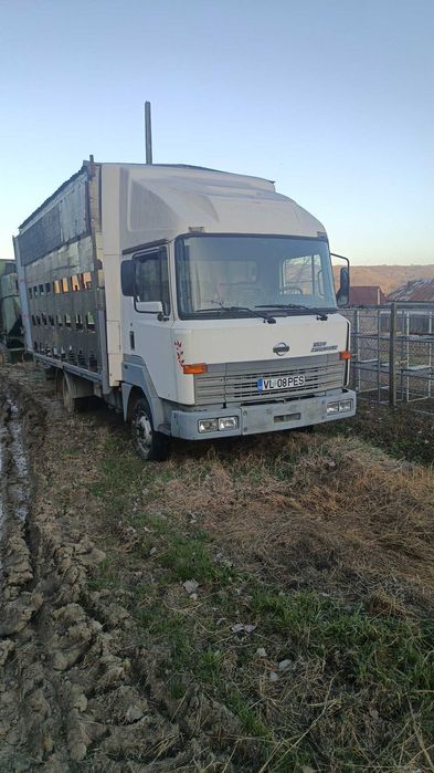 Vând Nissan Apicol 3,5 tone