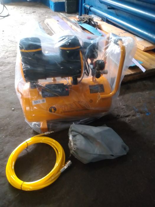 Компрессор маленький удобный