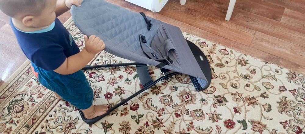 Детский шезлонг и ходунок